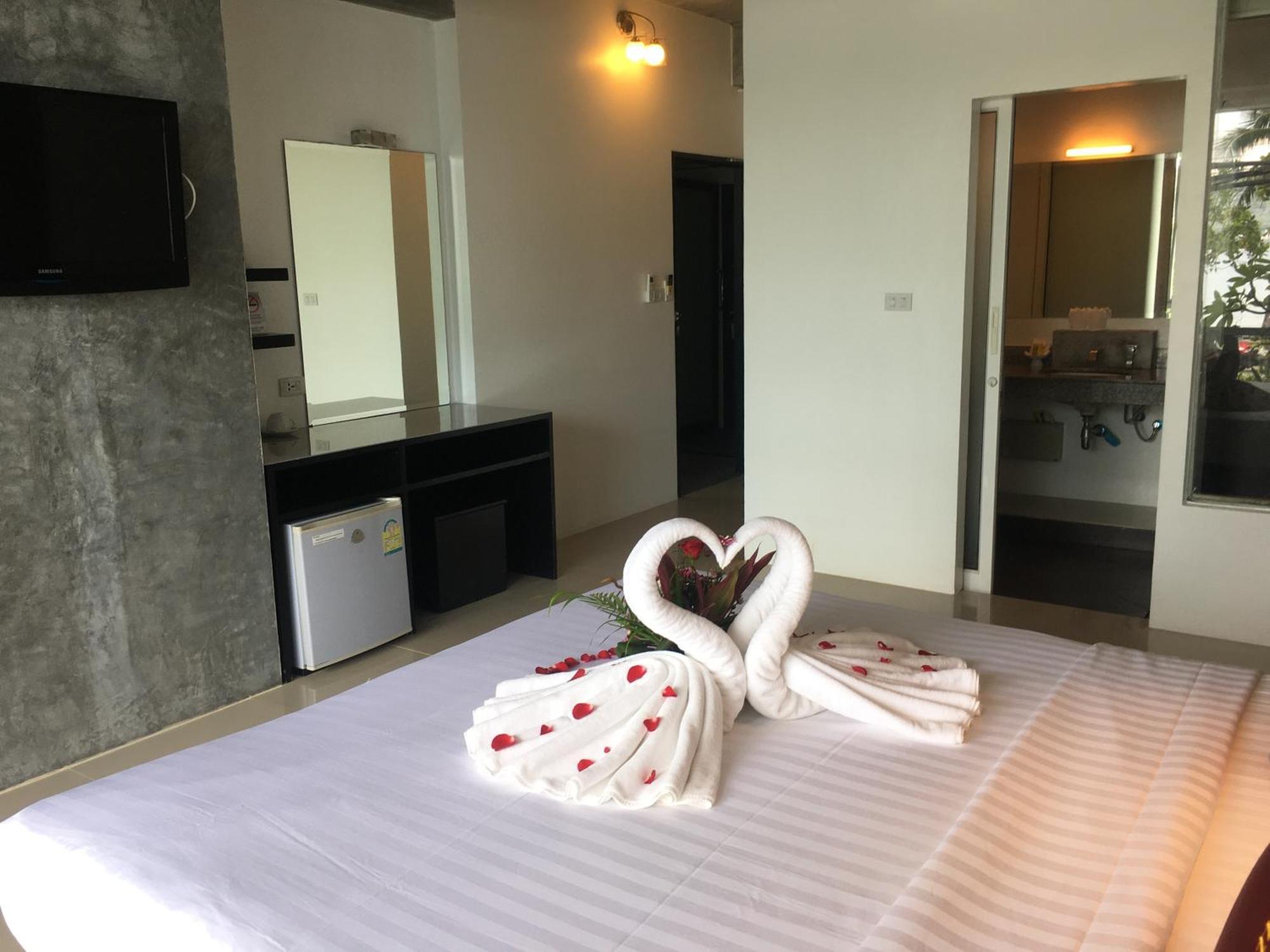 프론트 호텔&아파트먼트 Patong 객실 사진