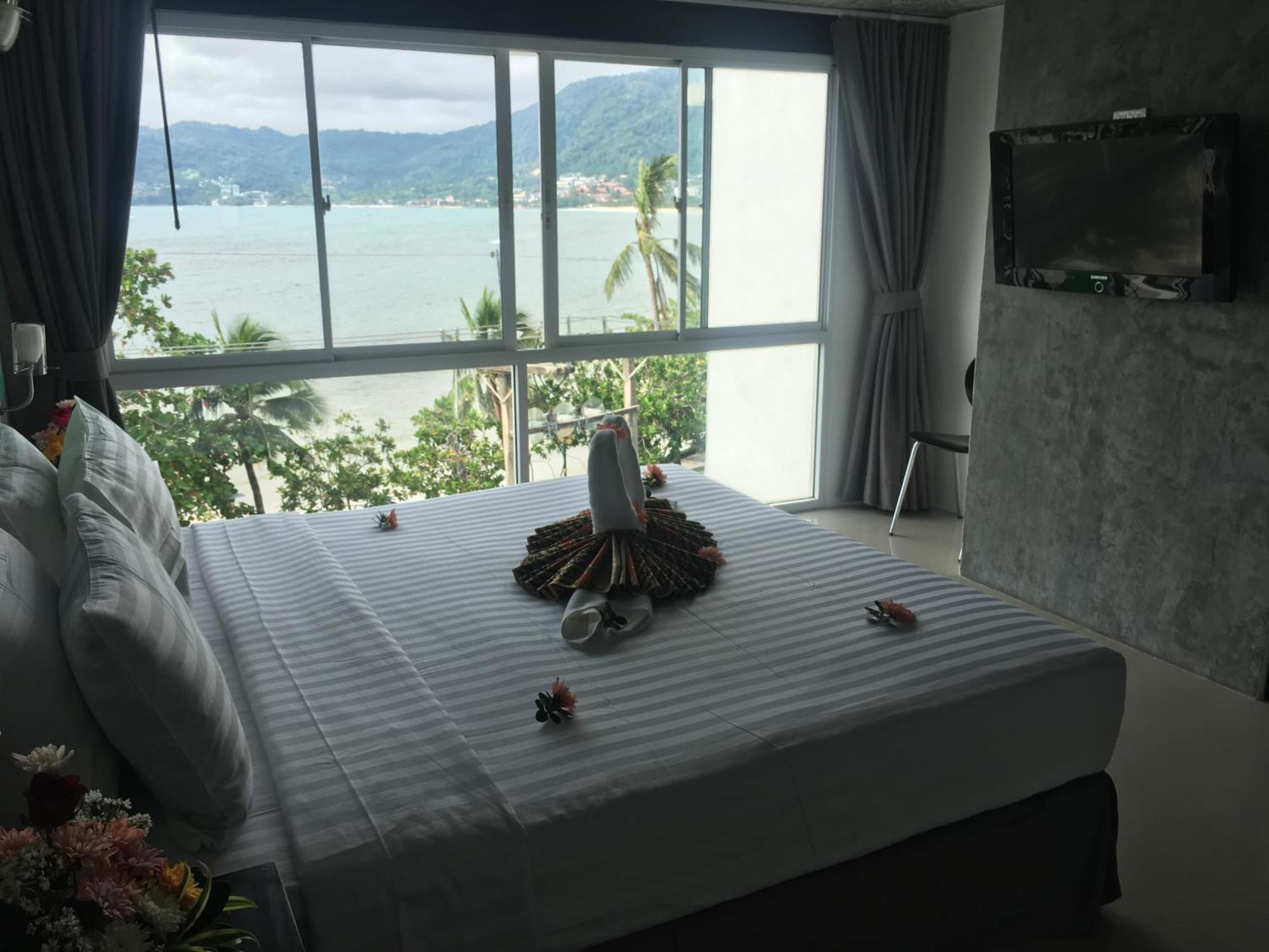 프론트 호텔&아파트먼트 Patong 객실 사진